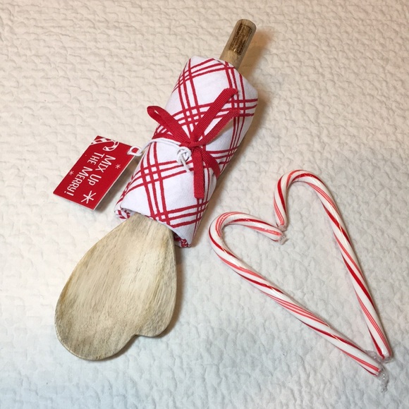 HALLMARK ❄️Mix Up The Merry❄️ Hostess Spoon + Towel 2-pc Set, NWTag - Picture 6 of 8